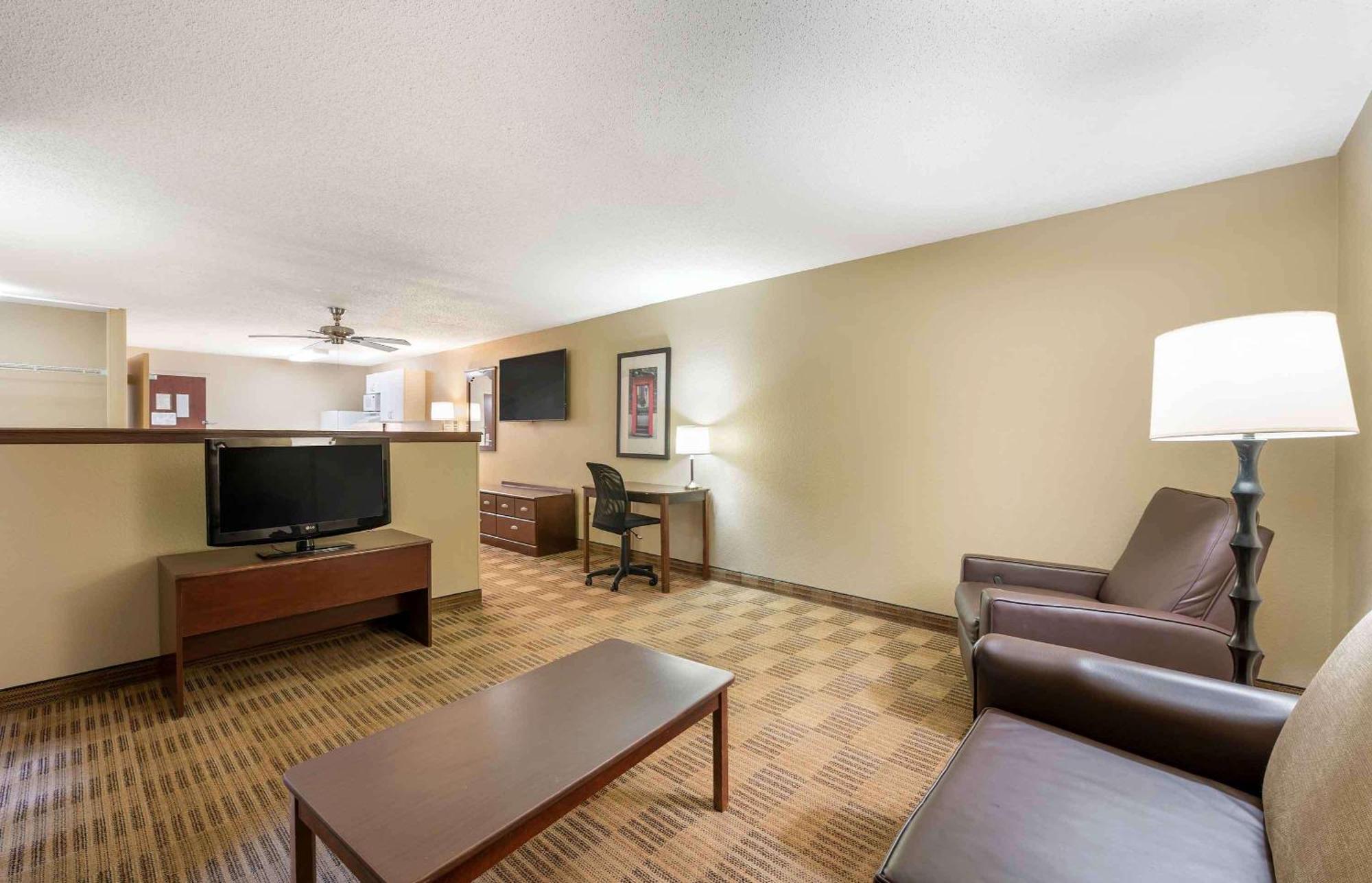 Extended Stay America Suites - Washington Dc Germantown Milestone Bagian luar foto