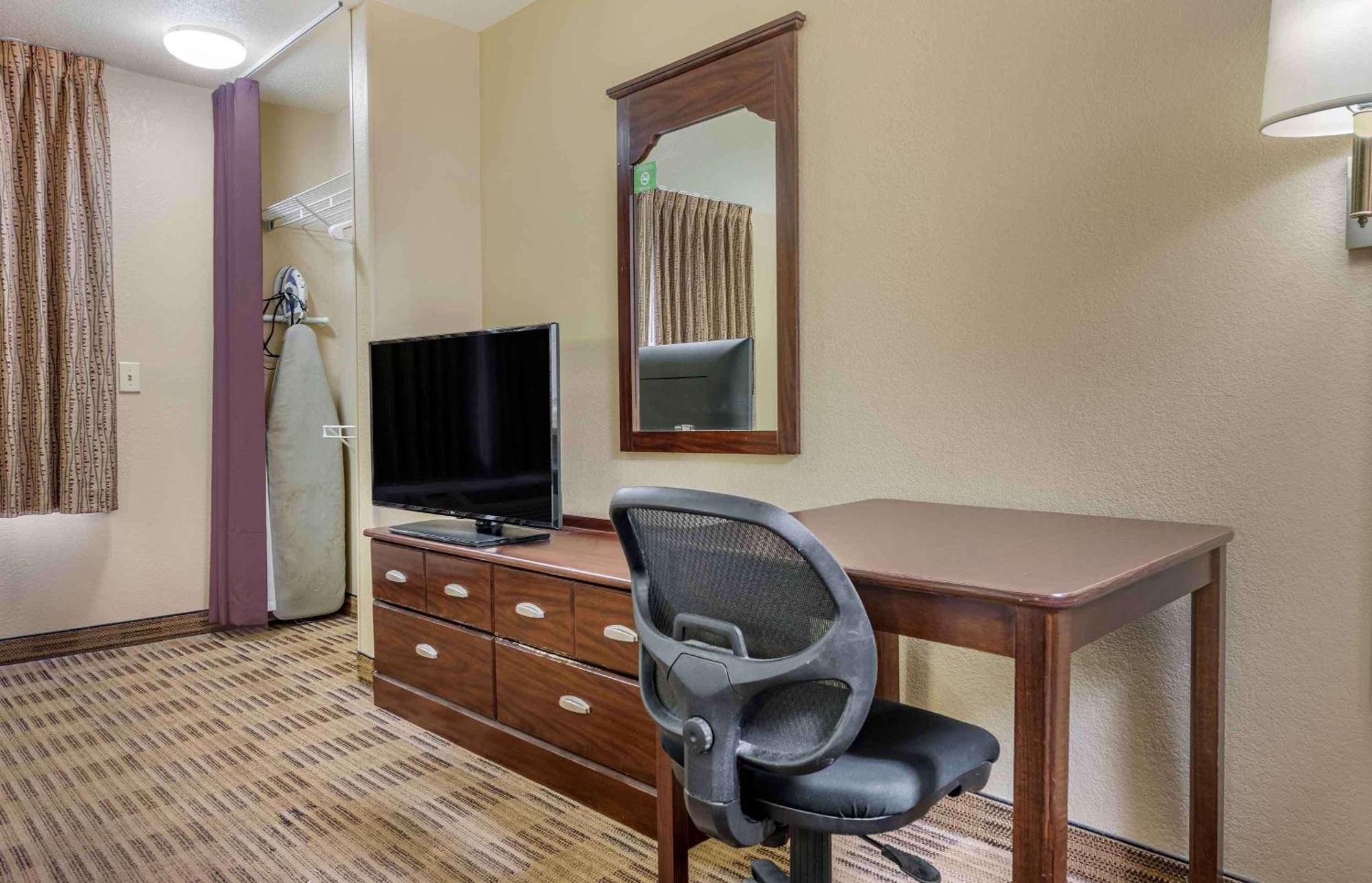 Extended Stay America Suites - Washington Dc Germantown Milestone Bagian luar foto